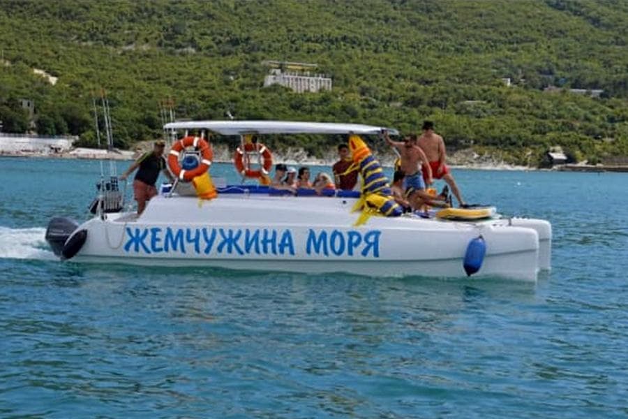 ПРОГУЛКА НА  КАТАМАРАНЕ <<ЖЕМЧУЖИНА МОРЯ>>
