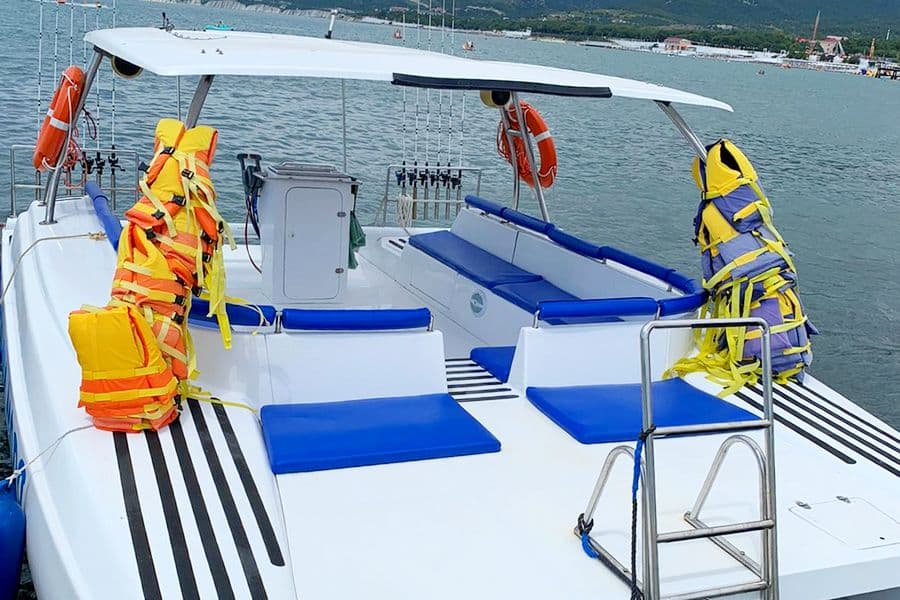 Рыбалка на катамаране <<Жемчужина моря>>