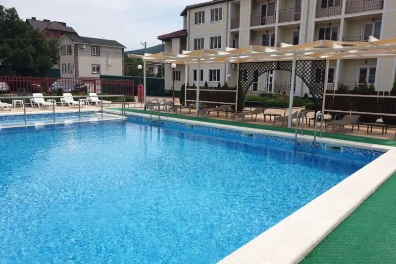 Отель «Капри»